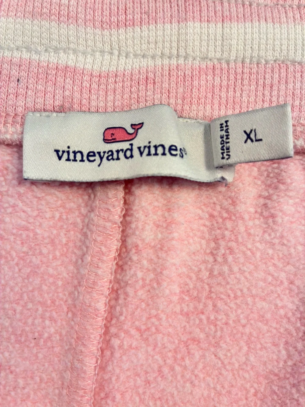 Vineyard Vines Women's Pull-On Shorts Pink Size XL